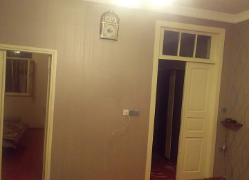 Nəsimi metrosundan 5 dəqiqəlik məsafədə həyət evimi kirayə