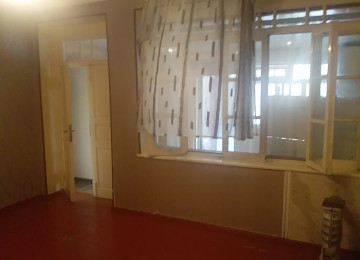 Nəsimi metrosundan 5 dəqiqəlik məsafədə həyət evimi kirayə