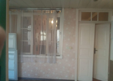 Nəsimi metrosundan 5 dəqiqəlik məsafədə həyət evimi kirayə