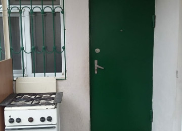 Nəsimi metrosundan 5 dəqiqəlik məsafədə həyət evimi kirayə