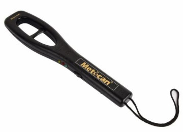 Super Scanner aşkar edir: 23 sm məsafədə orta ölçülü