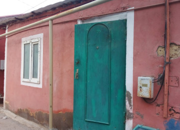 Xlrdalada 8 Sayll orta mektebin yanl 1 otaq heyet evi