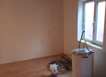 Xlrdalada 8 Sayll orta mektebin yanl 1 otaq heyet evi