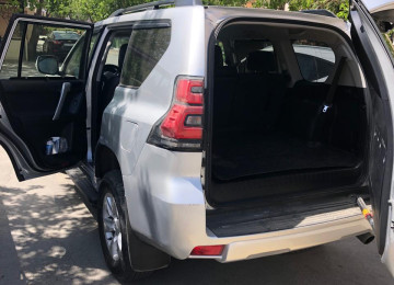 2017 года. Я второй владелец. Серебристый металлический