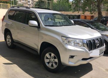 2017 года. Я второй владелец. Серебристый металлический