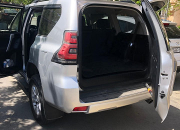 2017 года. Я второй владелец. Серебристый металлический