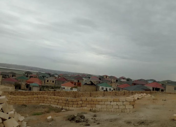 Masazırda Təcili Satılır 12 Sot torpaq sahəsi hündür yerdə