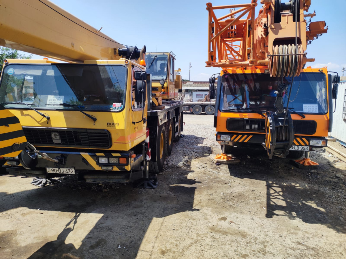 kran icarə Avtokran "GROVE" 50 Tonluq. Oxun uzunluğu 39 m. Kranın ve