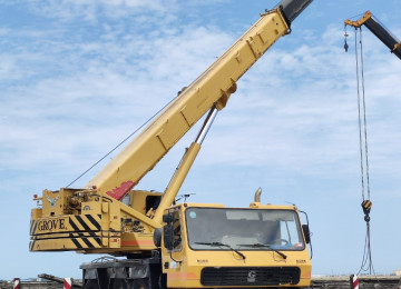 Avtokran "GROVE" 50 Tonluq. Oxun uzunluğu 39 m. Kranın ve