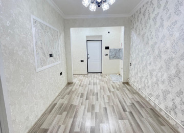 Ev Xırdalan AAAF park yaşayış kompleksində yerləşir.AAAF