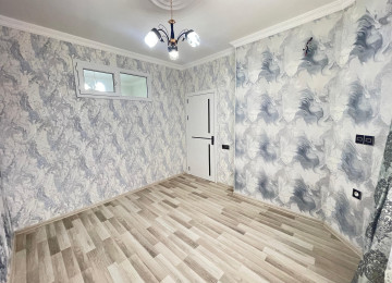 Ev Xırdalan AAAF park yaşayış kompleksində yerləşir.AAAF