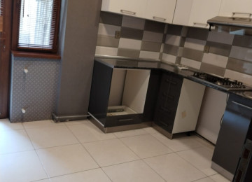 ilk defedir kiraye verilir evde wfaner ve qladofka var