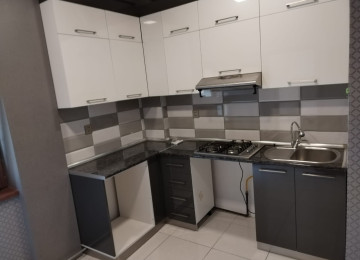 ilk defedir kiraye verilir evde wfaner ve qladofka var