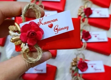 Her zovqe uygun nisan konfetleri bizde.Istenilen dizaynda