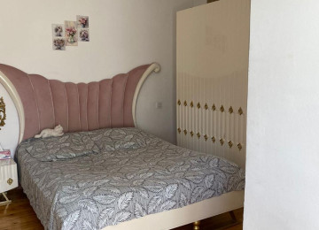 Xətai rayonu Şıxlinski küçəsi Neapol dairəsinin yanında