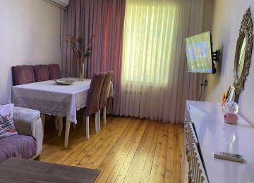 Xətai rayonu Şıxlinski küçəsi Neapol dairəsinin yanında