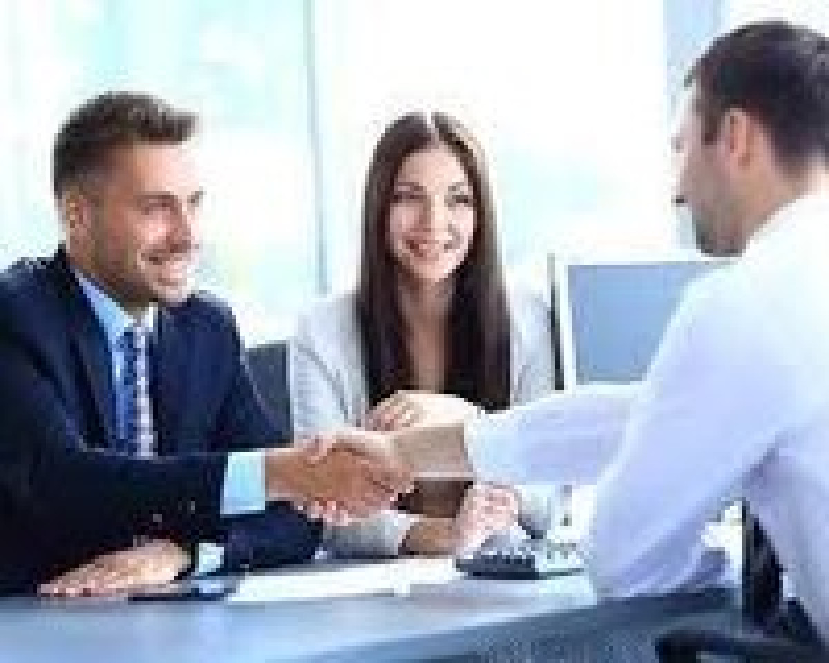 İş haqqında məlumat: Tanınmış və inkişafda olan şirkətimizə