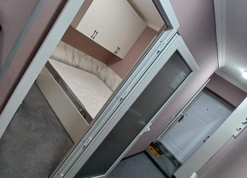 TƏCİLİ SATILIR!!! Xırdalan, seheri (Apartman).Mənzil bütün