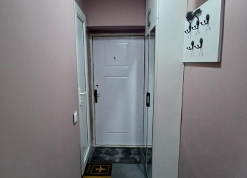 TƏCİLİ SATILIR!!! Xırdalan, seheri (Apartman).Mənzil bütün