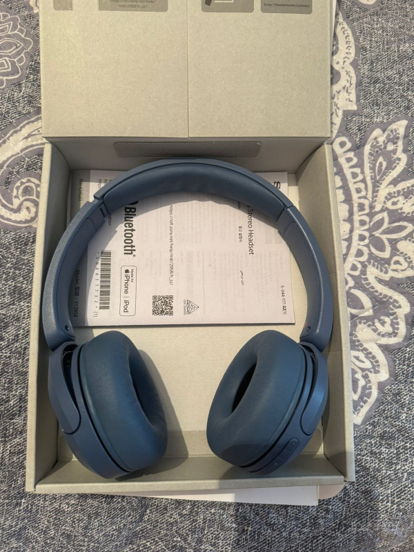 Sony Qulaqlıq Sony Headphone seti.Deri yastıqlı qorumalar (qulaq ve baş