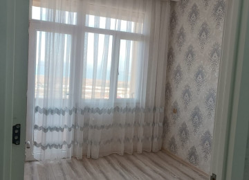 Mənzil AAAF parkda 17/13 mərtəbəsində yerləsir yeni