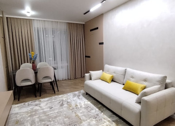 Əhmədlidə super təmirli əşyalı 3 otaq mənil satılır 65 kv.m Xətai rayonu Əhməli mst 3-4-dəqiqəlik ayaqla məsafədə Bakı