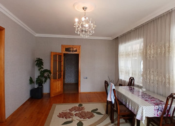 Buzovna Mərdəkan təzə yolunda, yoldan 100 m aralı 6 sot