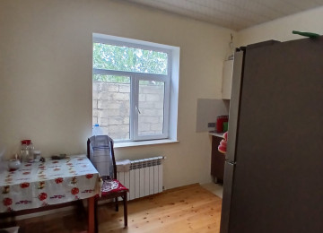 Buzovna Mərdəkan təzə yolunda, yoldan 100 m aralı 6 sot