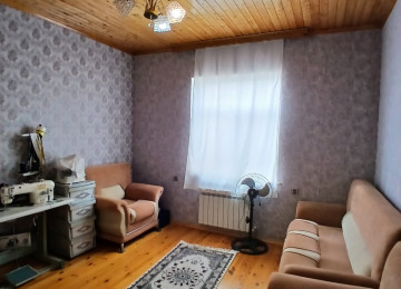 Buzovna Mərdəkan təzə yolunda, yoldan 100 m aralı 6 sot