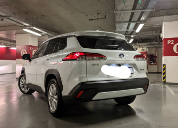 sedanlar ve cipler.her modelde her qiymete var.gundelik