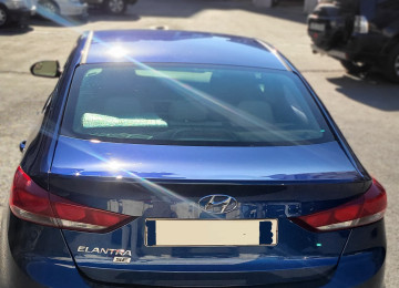 sedanlar ve cipler.her modelde her qiymete var.gundelik