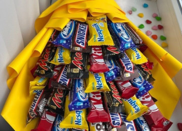 Her zovqe uygun kinder sokolad buketleri bizde.Istenilen