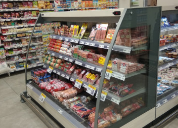 Qızıl Tac restoranına yaxın yeni tikili altı market satılır