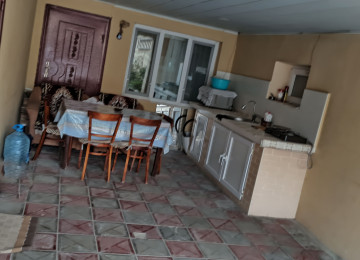 Qaracuxur krasqa zavodu terefde - Emircanin gireceyinde