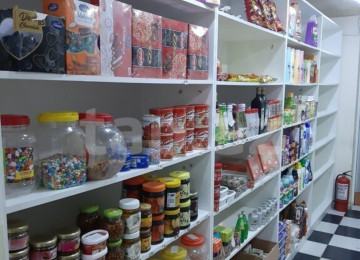 6 ədəd təmiz vitrin bir yerdə və tək tək satiş da hər nov