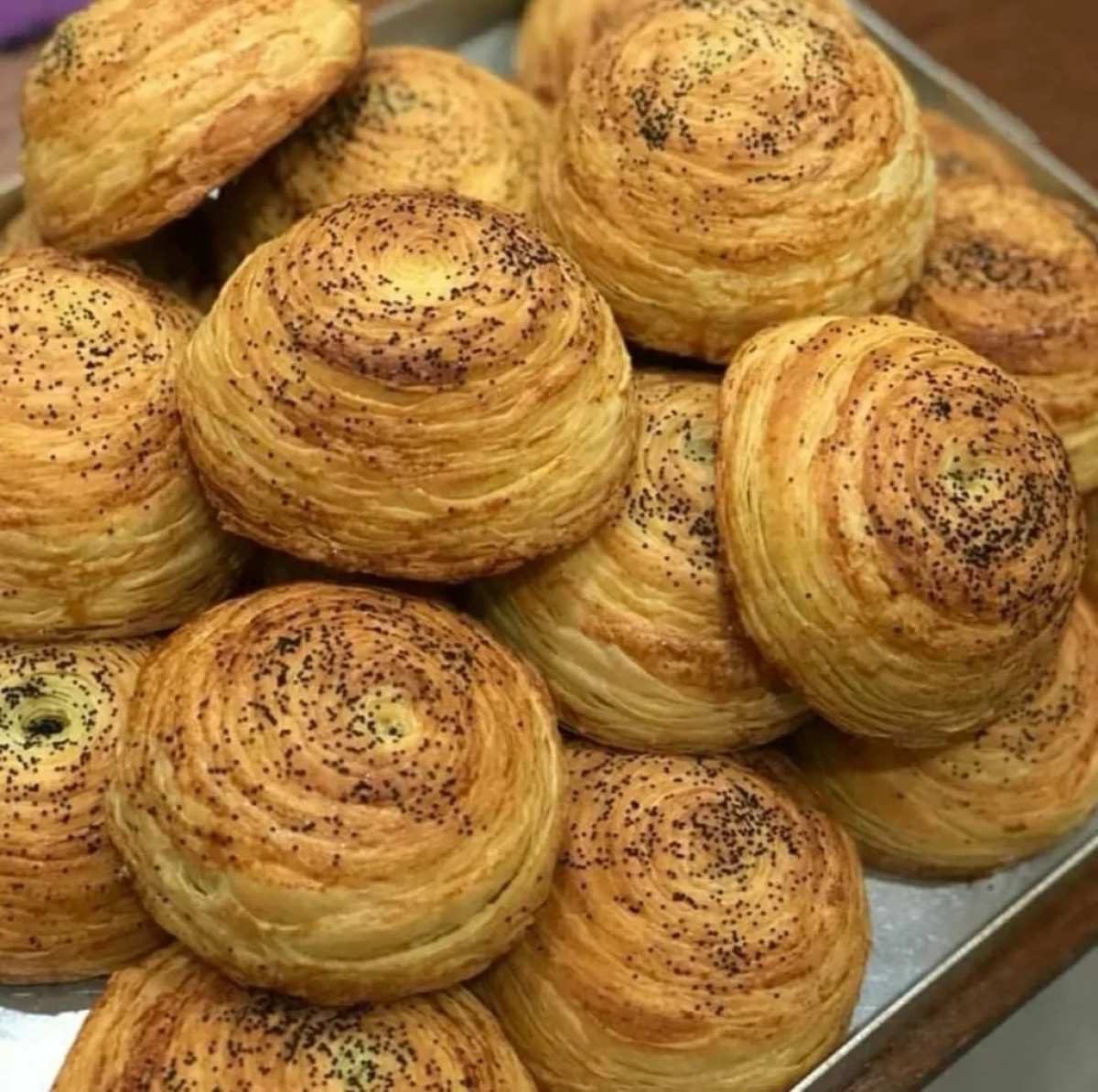 Qogal;Milli sirniyyatlarimiz paxlava,sekerbura,badambura ve