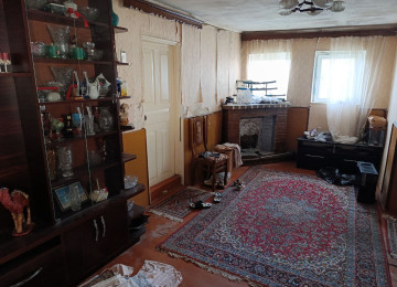 Salam. Əhmədli metrosuna piyada 3 dəqiqəlik yolda, düz ana