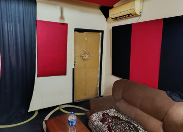 Salam. Əhmədli metrosuna piyada 3 dəqiqəlik yolda, düz ana