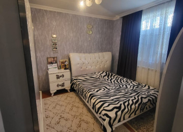 Xlrdalada 2 otaq heyet evi satllr heyetide var senet kupca