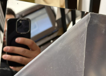 Orqsteklo satışı. Ölçüləri 1.22 x 1.83m Qalınlıqları: 1,5mm