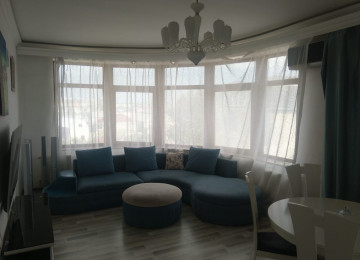 Mənzil 3 otaqli bütün əşyalarla təmin olunub. Rahat yaşayış