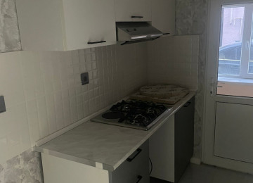 Xlrdalan 5 nomreli mektebin yaxlql 2 otaq menzil satllr 63