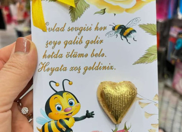 Ad gunleri,xestexana cixislari ucun paylama konfetler