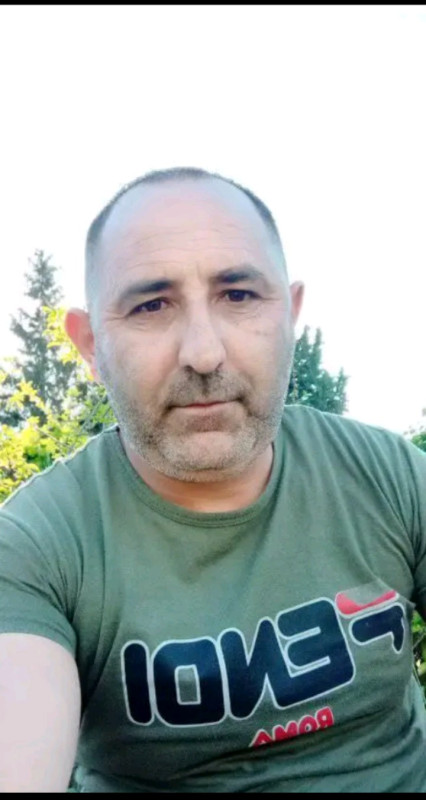 Nezaretci işi axtariram 44 Yaşim var Boyum 1.78 çekim 85 .2002 ci ilden Özel