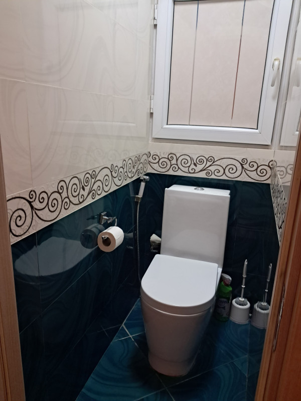 Zabratda 3 otaqlı bina evi Əla təmirli evdi,9 mərtəbəli lelinqrad proyoktli binanin4