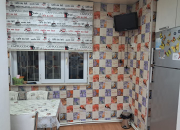 Əla təmirli evdi,9 mərtəbəli lelinqrad proyoktli binanin4