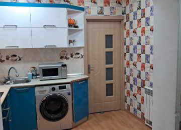 Əla təmirli evdi,9 mərtəbəli lelinqrad proyoktli binanin4