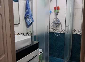 Əla təmirli evdi,9 mərtəbəli lelinqrad proyoktli binanin4