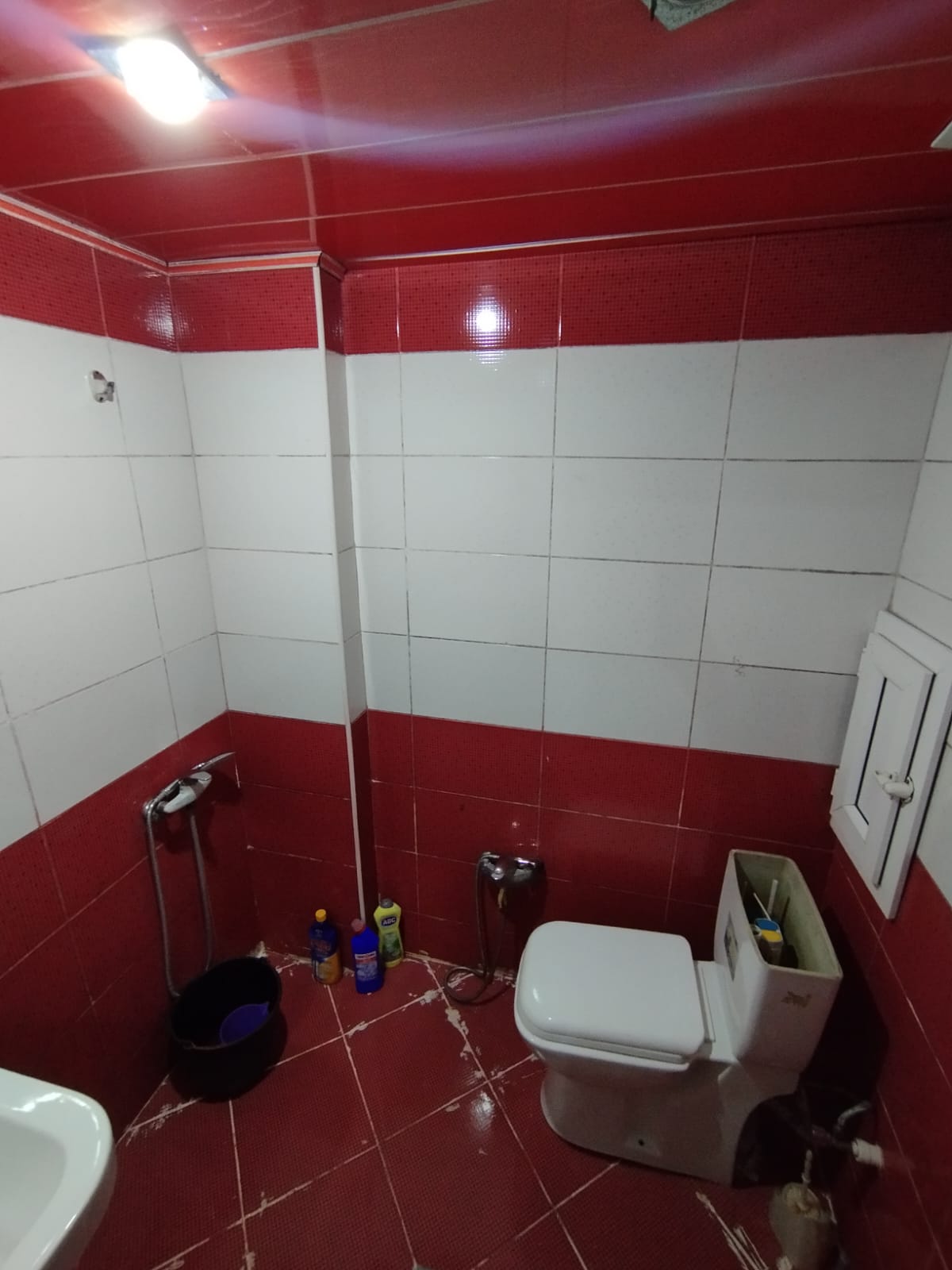 Xlrdalan Riyyat ticaret merkezi ve Dos merkeznin Arxasl 1