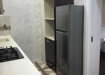 Xırdalan şəhəri AAF park.Beş mərtəbə evin beşinci